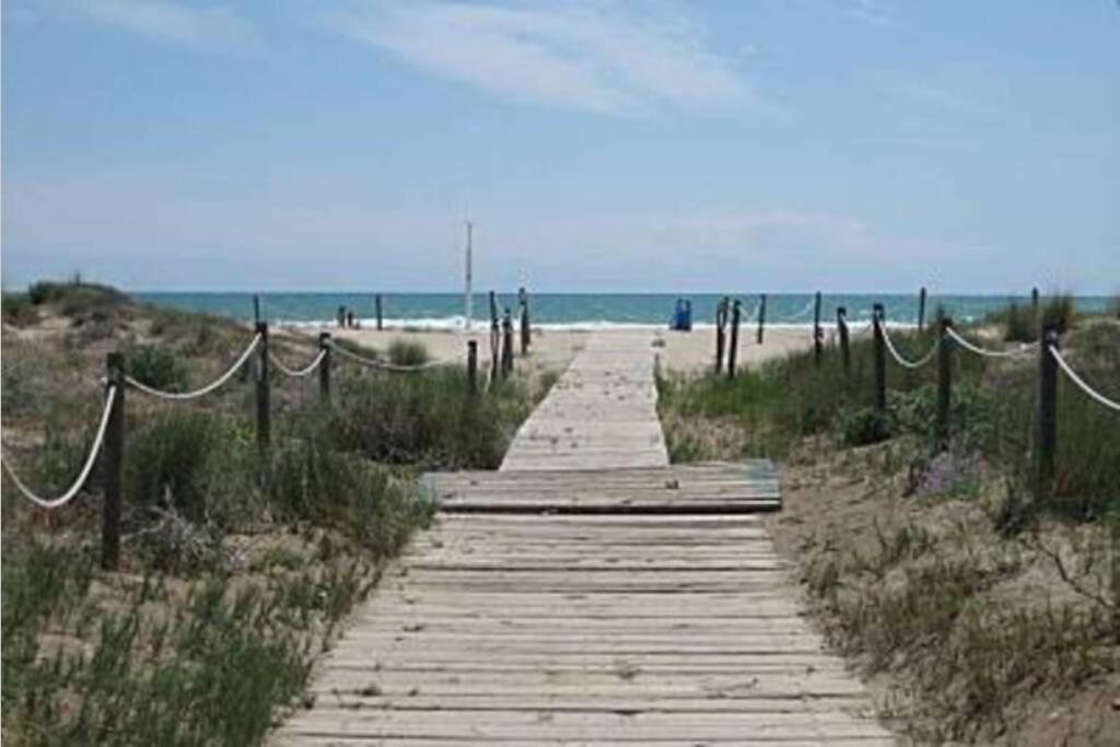 Apartamento con gran piscina a 200 metros de la playa Canet d'En Berenguer Exterior foto